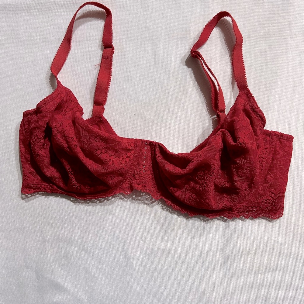 On Gossamer bra size 36D, red